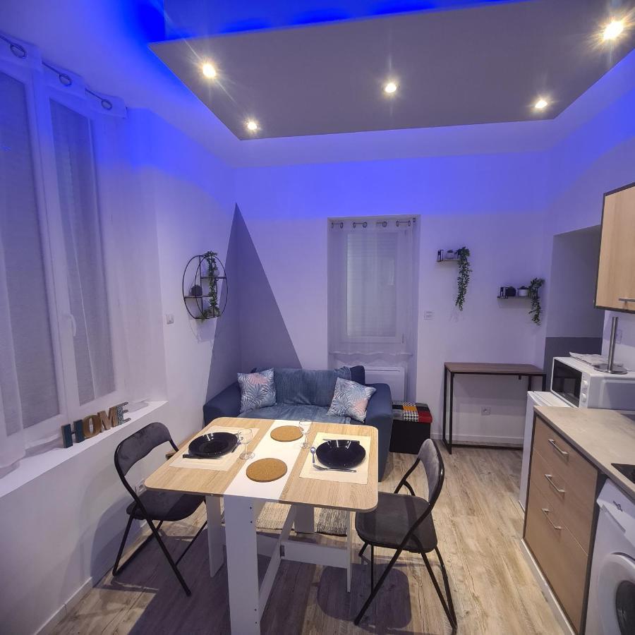 Tres Joli Appartement 2 Pieces, Centre-Ville Tuchan Ngoại thất bức ảnh