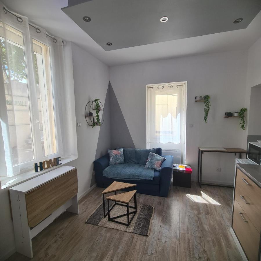 Tres Joli Appartement 2 Pieces, Centre-Ville Tuchan Ngoại thất bức ảnh